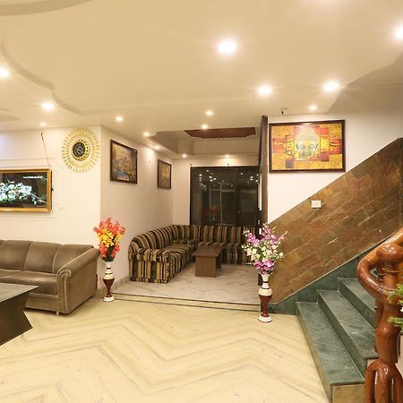 Hotel Katra Residency Kültér fotó