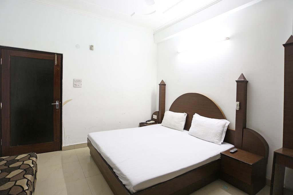 Hotel Katra Residency Kültér fotó