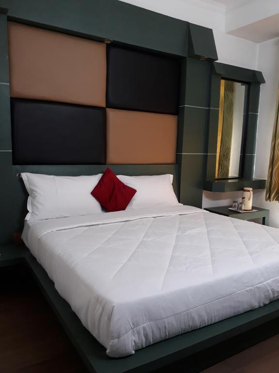 Hotel Katra Residency Kültér fotó