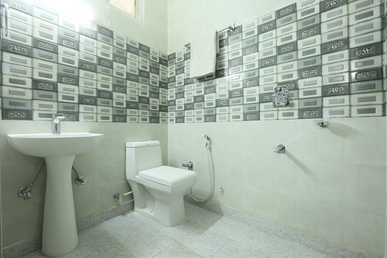 Hotel Katra Residency Kültér fotó