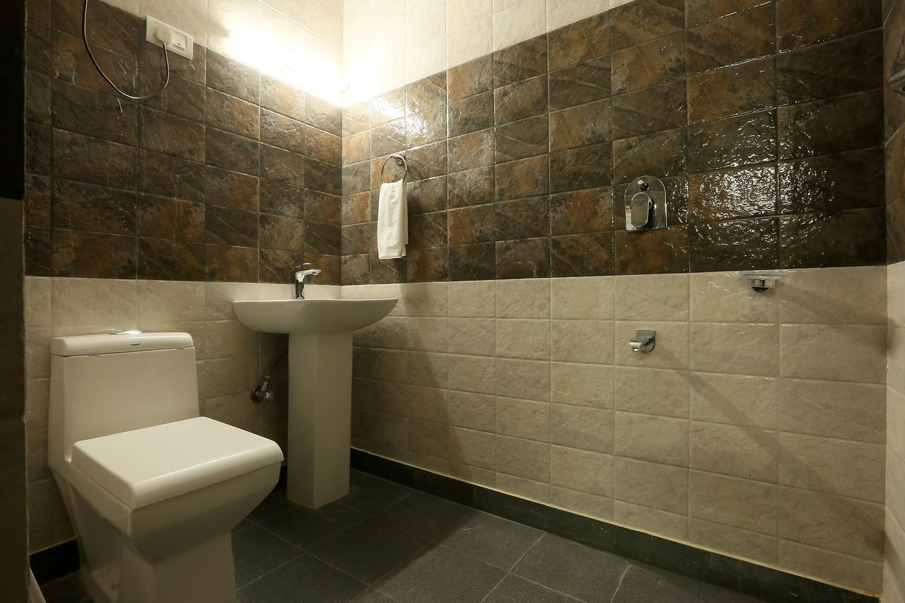 Hotel Katra Residency Kültér fotó