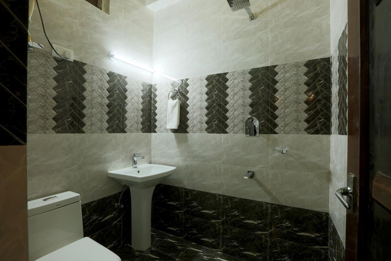 Hotel Katra Residency Kültér fotó