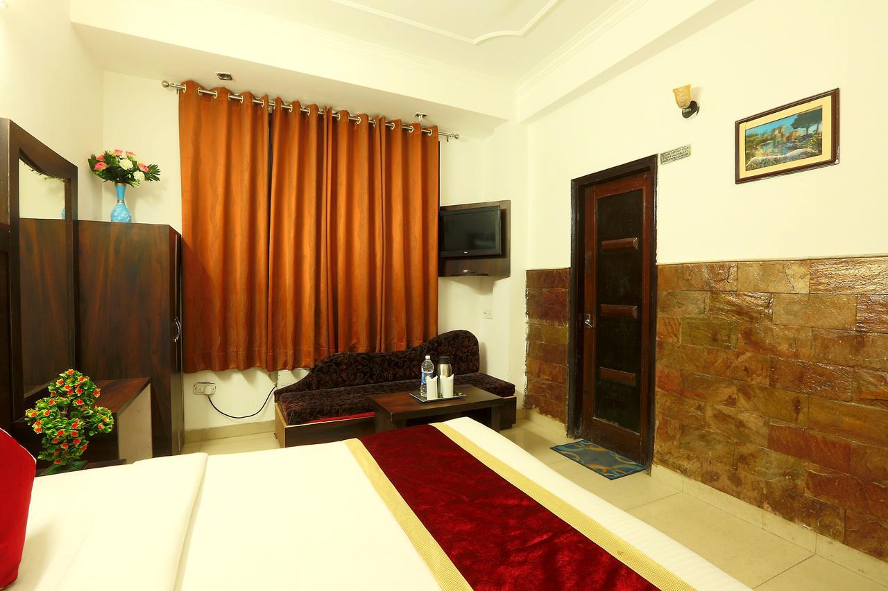 Hotel Katra Residency Kültér fotó