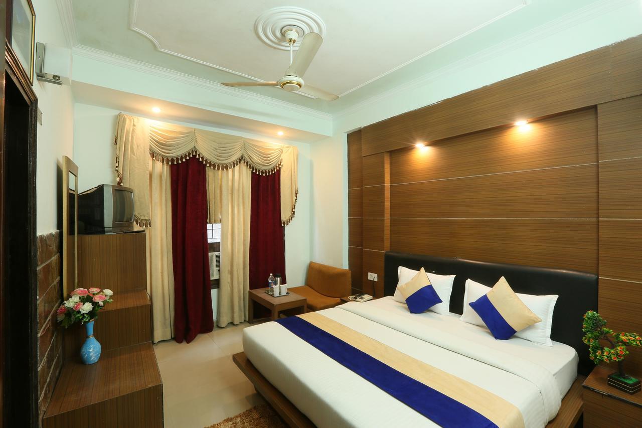 Hotel Katra Residency Kültér fotó