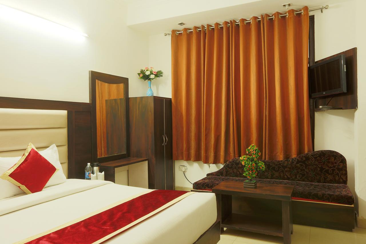 Hotel Katra Residency Kültér fotó