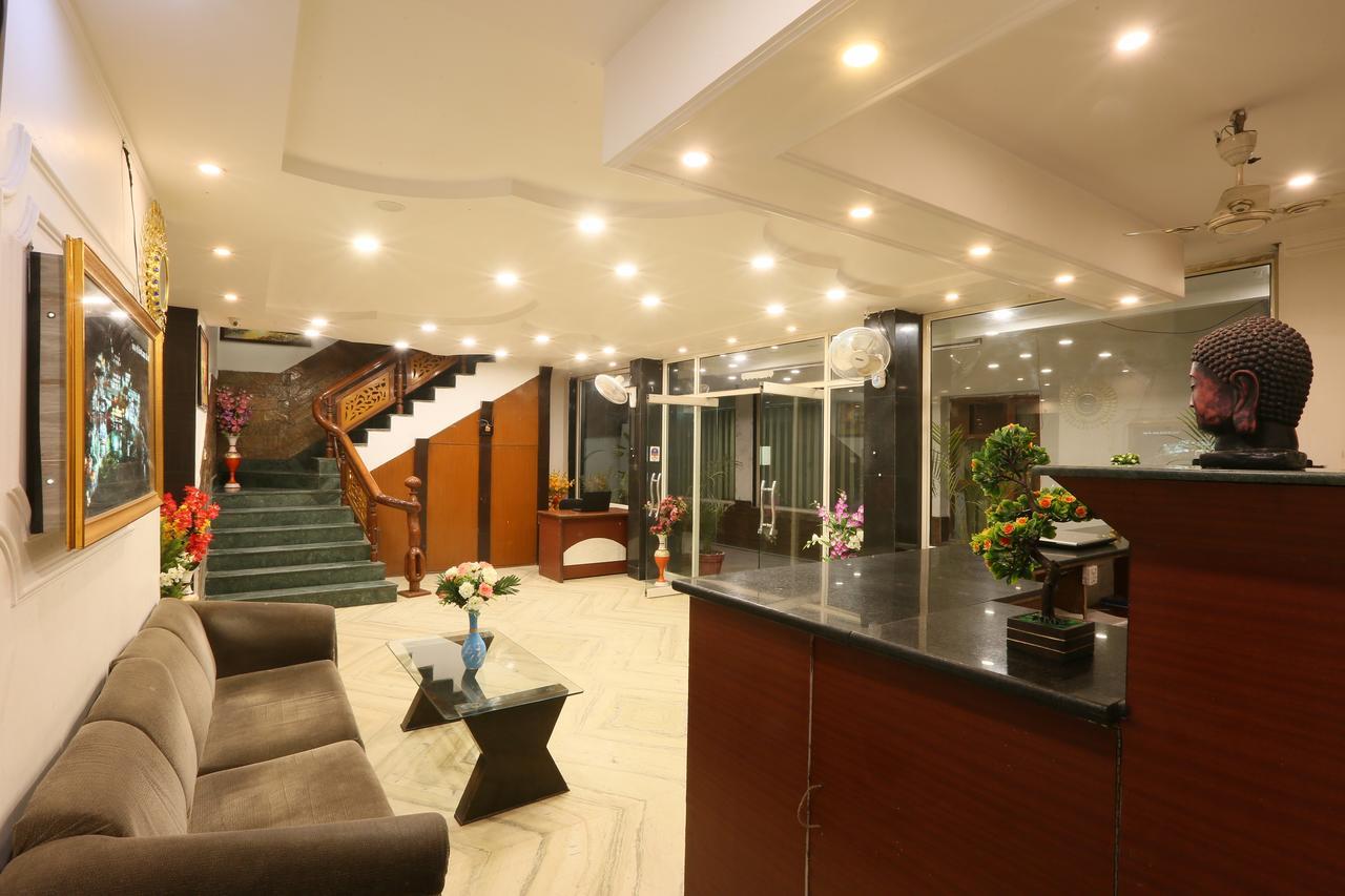 Hotel Katra Residency Kültér fotó