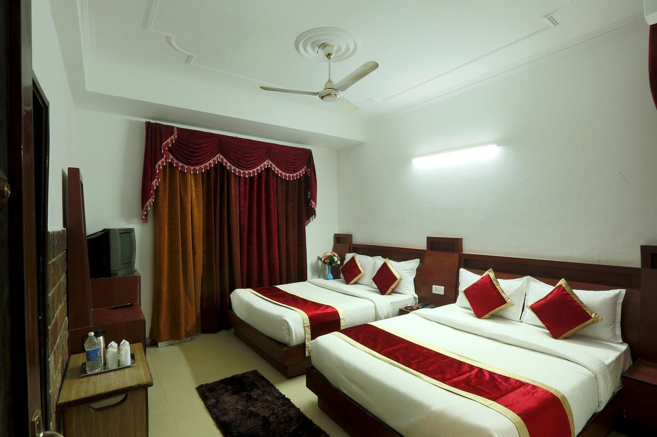Hotel Katra Residency Kültér fotó