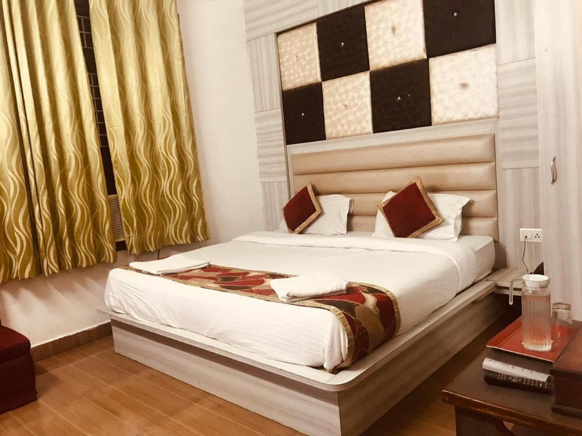 Hotel Katra Residency Kültér fotó